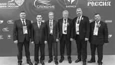 В прошлом году одним из лучших признали проект от нашего региона. Мэр Кольцово Николай Красников, возглавляющий наукоград с 1991 года, вышел в топ-10, обогнав 18 458 участников своей номинации. На фото Николай Григорьевич (третий слева) в составе делегации глав муниципалитетов Новосибирской области на церемонии вручения премий весной 2025 года. Кольцово, кстати, в этом году снова подало заявку на конкурс. Желаем успеха землякам, в том числе другим муниципалитетам, принимающим участие в престижном соревновании. Фото: ТГ-канал Николая Красникова