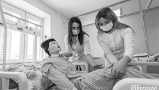 Очаровательные студентки медицинского колледжа сегодня «лечат» манекен, а завтра придут работать в наши стационары и поликлиники. Фото: Андрей Заржецкий