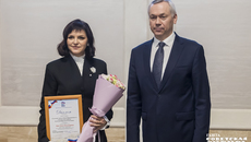 Ольга Вайс, лау­реат конкурса сельских учителей в номинации «Герой из нашего села», преподает историю и обществознание в Зубковской школе Краснозёрского района. Фото: Андрей Заржецкий