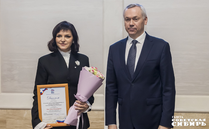 Ольга Вайс, лау­реат конкурса сельских учителей в номинации «Герой из нашего села», преподает историю и обществознание в Зубковской школе Краснозёрского района. Фото: Андрей Заржецкий