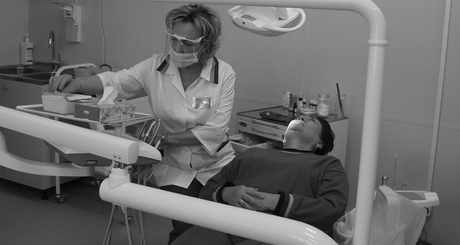 Кабинеты оснащены современным оборудованием, которое позволяет оказывать пациентам медпомощь на высококачественном уровне. В период тестового режима отделение ежедневно посещали около 250 человек. Фото: Елена Иванова