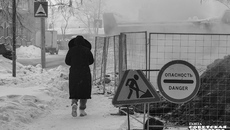 В прошлом году энергетики отремонтировали 74 километра теплотрасс — на десять километров больше плана. Но прорывы случаются, трубы приходится ремонтировать в авральном порядке. Фото: Андрей Заржецкий