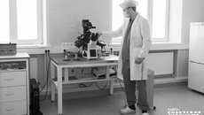 В прошлом году в центре охраны здоровья семьи и репродукции был увеличен штат врачей, приобретено новое оборудование, в том числе второй сосуд Дьюара для хранения биоматериалов, еще один цифровой микроскоп, а также современное оборудование для предимплантационного генетического тестирования эмбрионов, стало больше коек в дневном стационаре. Фото: Андрей Заржецкий.