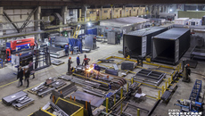 С 2025 года мероприятия и меры поддержки предприятий продолжаются в федеральном проекте «Производительность труда» нацпроекта «Эффективная и конкурентная экономика». Нацпроект курирует региональное Министерство экономического развития. Подробнее о проекте можно узнать на ИТ-платформе производительность.рф. Фото: Андрей Заржецкий