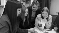 Школьные газеты — это увлекательная история, авторы которой учатся сами и учат своих читателей любить родной край, а не просто «точат перья». Фото предоставлено Валентиной Белобородовой