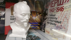 Бюст стража революционного порядка «железного» Феликса Дзержинского, матариалы СМЕРШа и разведки. Фонд музея силовиков сегодня весьма актуален. Фото: Юлия Назаренко
