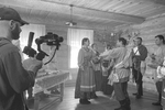 Организаторы проекта — Государственный Российский Дом народного творчества имени В. Д. Поленова, министерство культуры Новосибирской области и Новосибирский государственный областной Дом народного творчества — рассчитывают, что фильм привлечет внимание к богатству сибирской народной культуры. На снимке запечатлен эпизод съемок фильма. Фото: Дарья Азанова