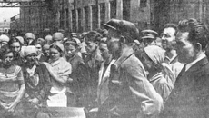 Митинг рабочих, работниц, служащих и инженерно-технических работников Новосибирского комбината. Фото: архив ИД «Советская Сибирь» / 24 июня 1941 года, № 147