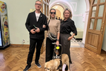 Анастасия (в центре) с Ольгой Корченко, руководителем благотворительного фонда «Сибач фонд», и продюсером киностудии «П.И.К. фильм», директором АНО «Центр творчества и искусства «Культурный мир», продюсером кинокомпании «Мерцана фильм» на киностудии «Амедиа» Владиславом Савиным. Фото: Дирекция креативных проектов Новосибирской области